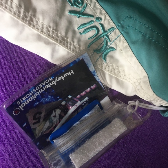 HURLEY BOARD SHORTS SIZE 3 *28” Waist* - Picture 7 of 8